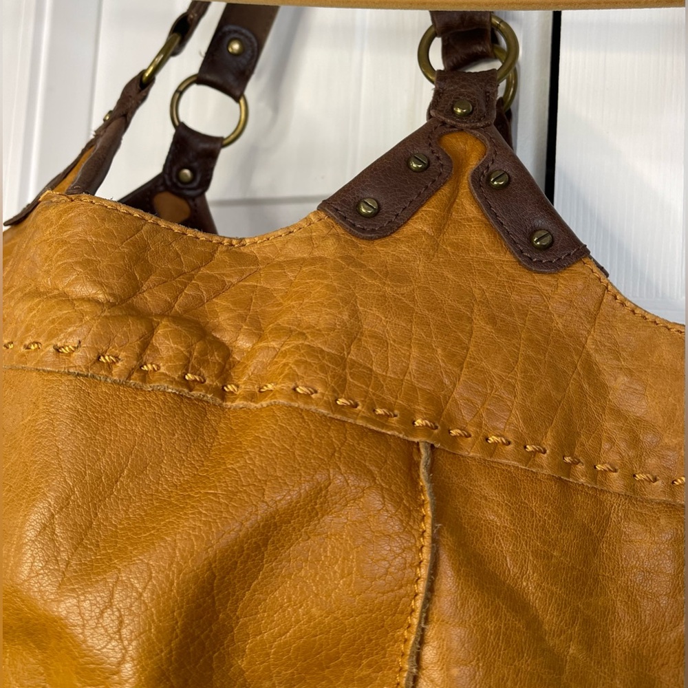 The Sak Shoulder Leather Purse Brown - Picture 3 of 5